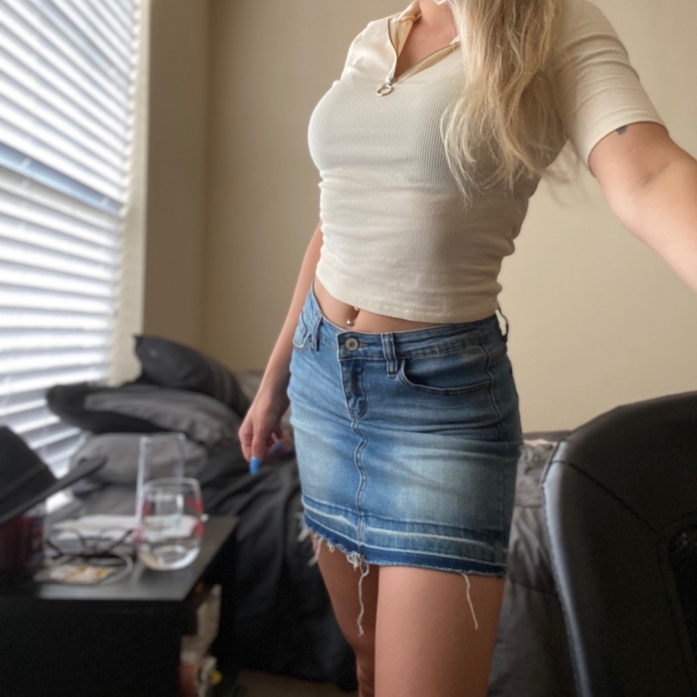 Zip up cropped tee
